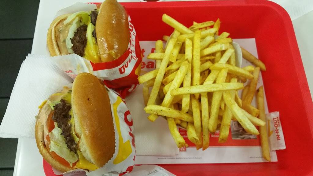 In-N-Out Burger | restaurant | 23035 Hemlock Ave, Moreno Valley, CA 92557, USA | 8007861000 OR +1 800-786-1000