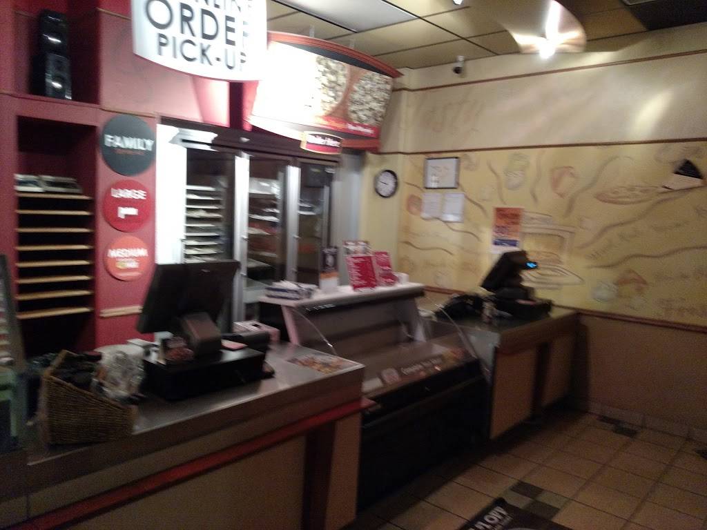 Papa Murphys Take N Bake Pizza | meal takeaway | 2936 New Pinery Rd, Portage, WI 53901, USA | 6087454200 OR +1 608-745-4200