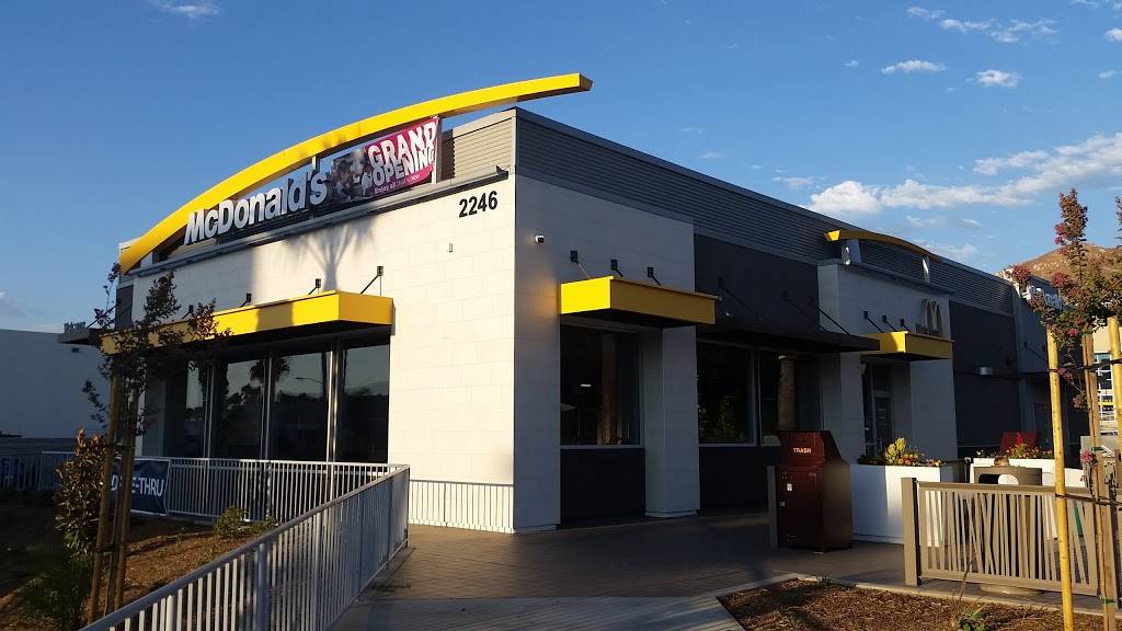 McDonalds | cafe | 2246 Iowa Ave, Riverside, CA 92507, USA | 9518098469 OR +1 951-809-8469