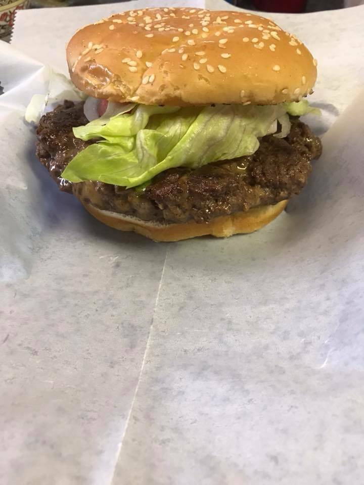 Hutch on Main | restaurant | 219 Main St, New Castle, VA 24127, USA | 5408648824 OR +1 540-864-8824