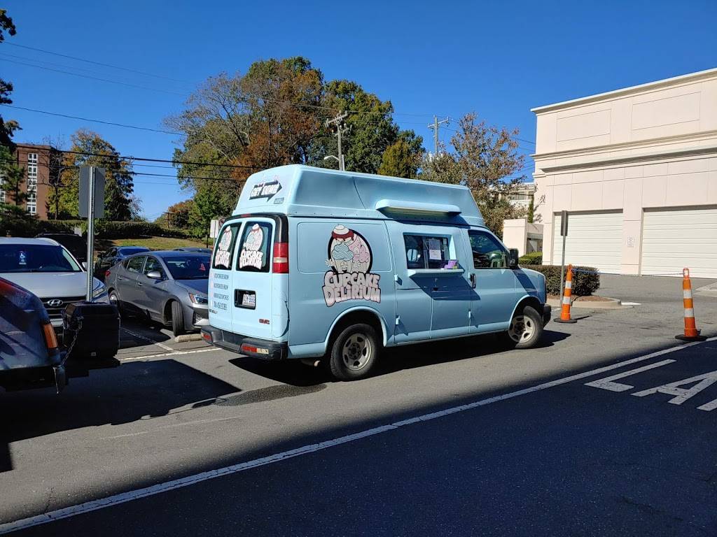 SouthPark Eats Alternative | restaurant | 5950 Fairview Rd, Charlotte, NC 28210, USA | 7042954037 OR +1 704-295-4037