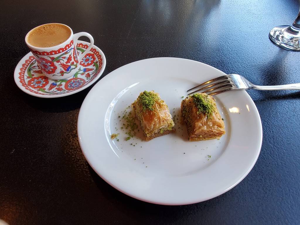 Isot Turkish Cuisine | restaurant | 622 S 6th St, Philadelphia, PA 19147, USA | 2674573622 OR +1 267-457-3622