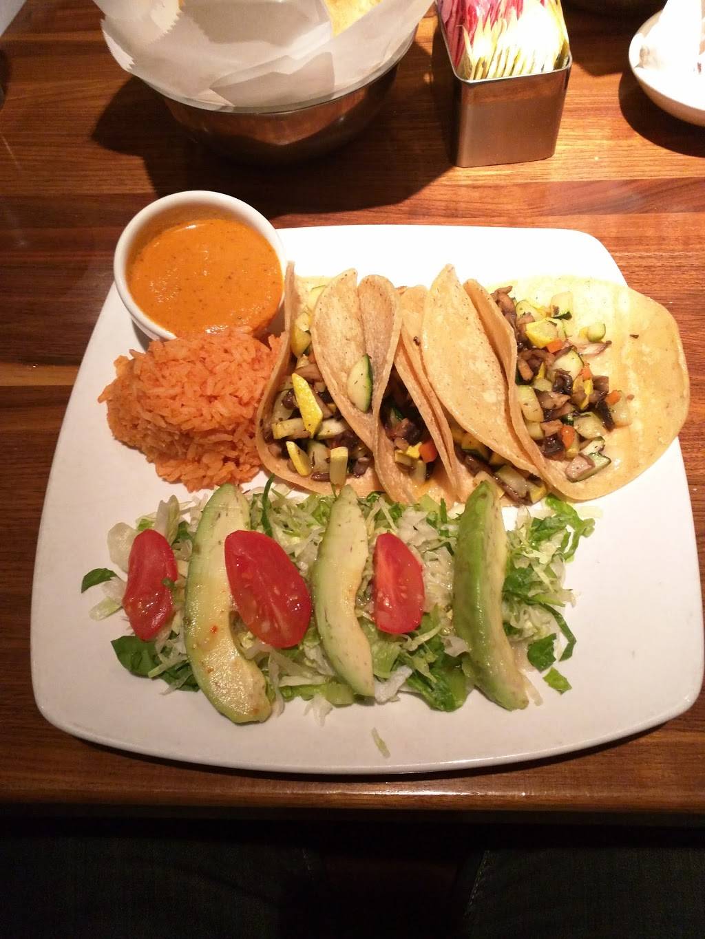 Lalos Fine Mexican Cuisine | restaurant | 18484 Preston Rd #118, Dallas, TX 75252, USA | 4692983017 OR +1 469-298-3017