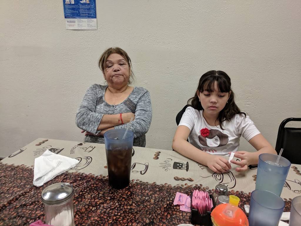 Cafe San Luis | restaurant | 3103 S Zarzamora St, San Antonio, TX 78225, USA | 2102778149 OR +1 210-277-8149