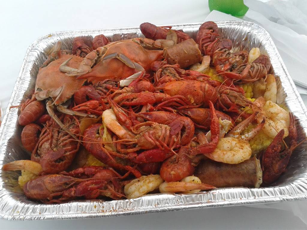 West Fortune Street Fish Market | restaurant | 1926 W Main St, Tampa, FL 33607, USA | 8132541741 OR +1 813-254-1741