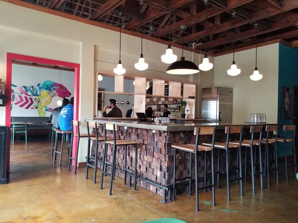 Singhs Vietnamese | restaurant | 2805 N St Marys St, San Antonio, TX 78212, USA | 5129409662 OR +1 512-940-9662