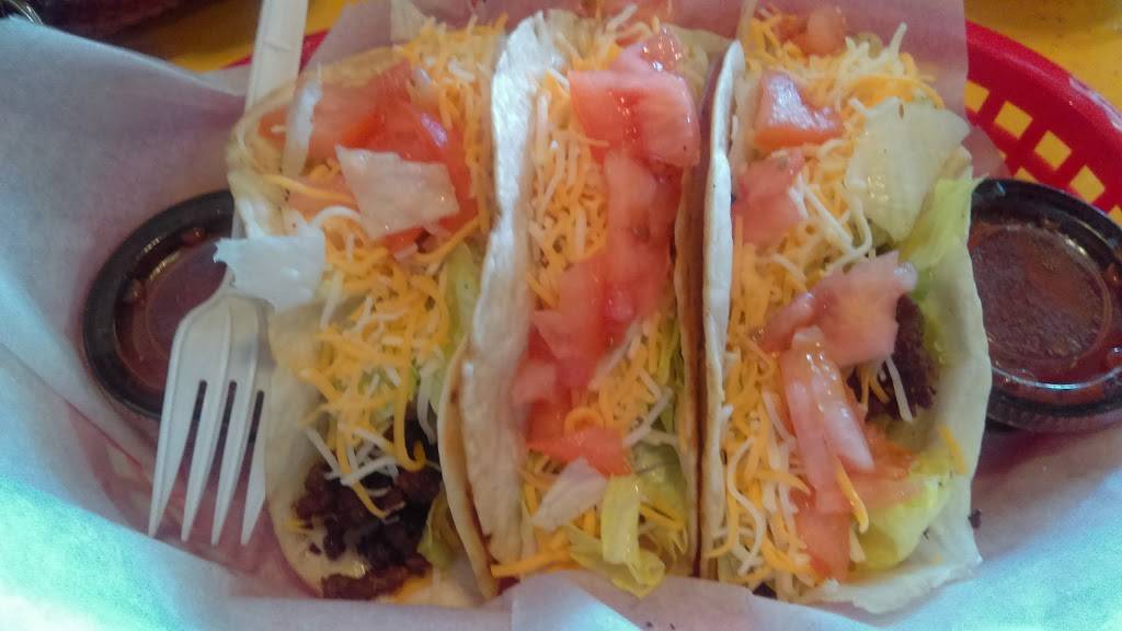 Lews Blue Note Bar & Grill | restaurant | 341 Beale St, Memphis, TN 38103, USA | 9015778387 OR +1 901-577-8387