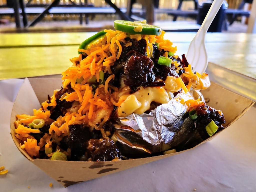 Dignowity Meats | restaurant | 1701 E Houston St, San Antonio, TX 78202, USA | 2104621496 OR +1 210-462-1496