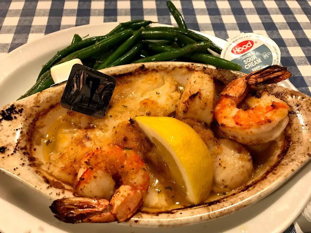 Spankys Clam Shack and Seaside Saloon | restaurant | 138 Ocean St, Hyannis, MA 02601, USA | 5087712770 OR +1 508-771-2770