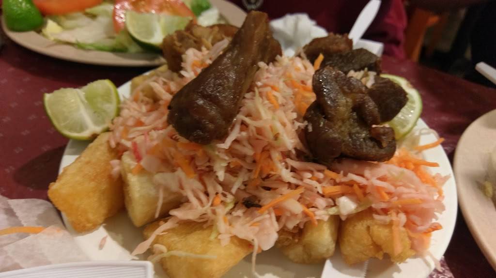 Pupuseria Dona Azucena | restaurant | 1090 Elden St, Herndon, VA 20170, USA | 7034358900 OR +1 703-435-8900