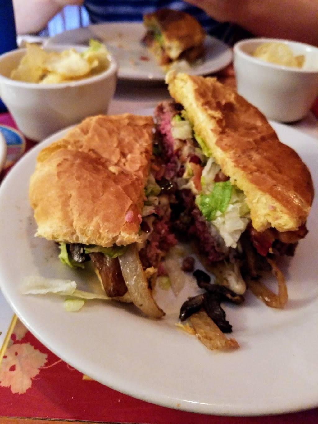 Spaghetti Benders | restaurant | 563 Philadelphia St, Indiana, PA 15701, USA | 7243578822 OR +1 724-357-8822