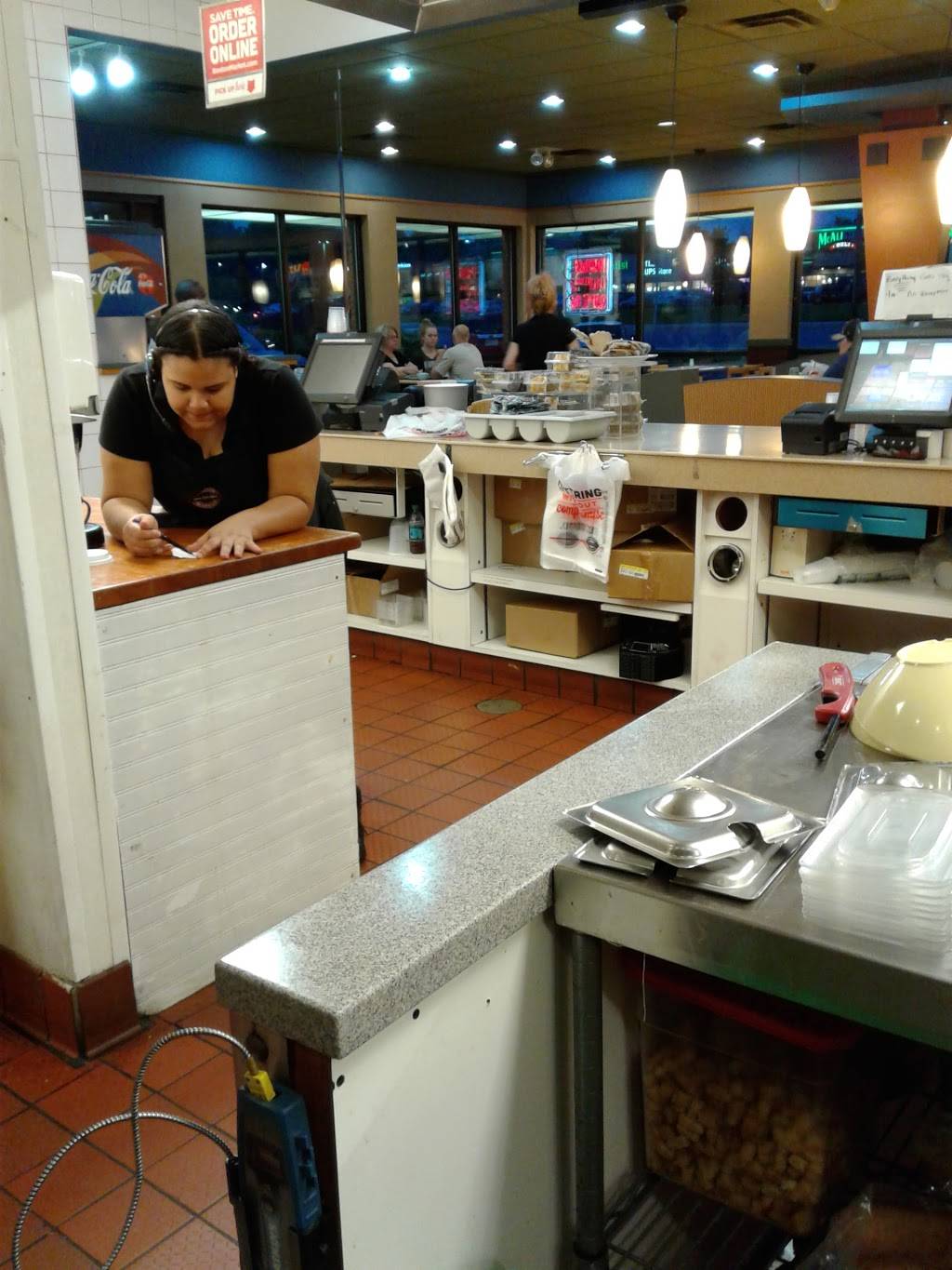 Boston Market | restaurant | 9961 E Washington St, Indianapolis, IN 46229, USA | 3178955853 OR +1 317-895-5853