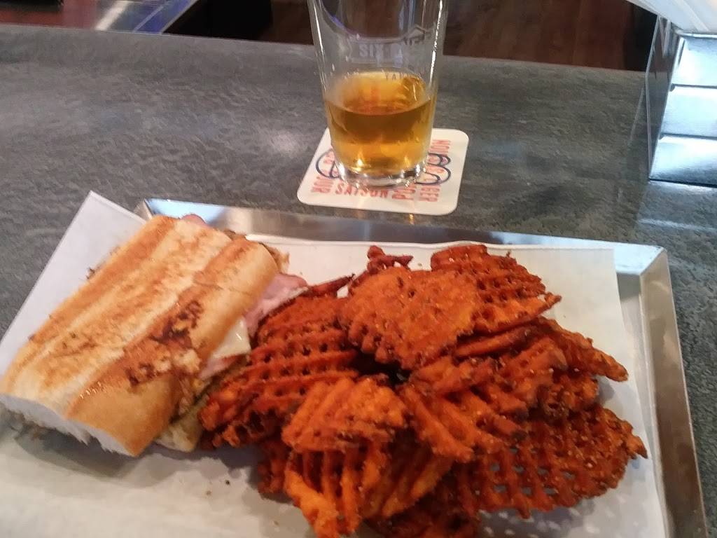 618 Tap House | restaurant | 2703 17th St, Marion, IL 62959, USA | 6184403600 OR +1 618-440-3600