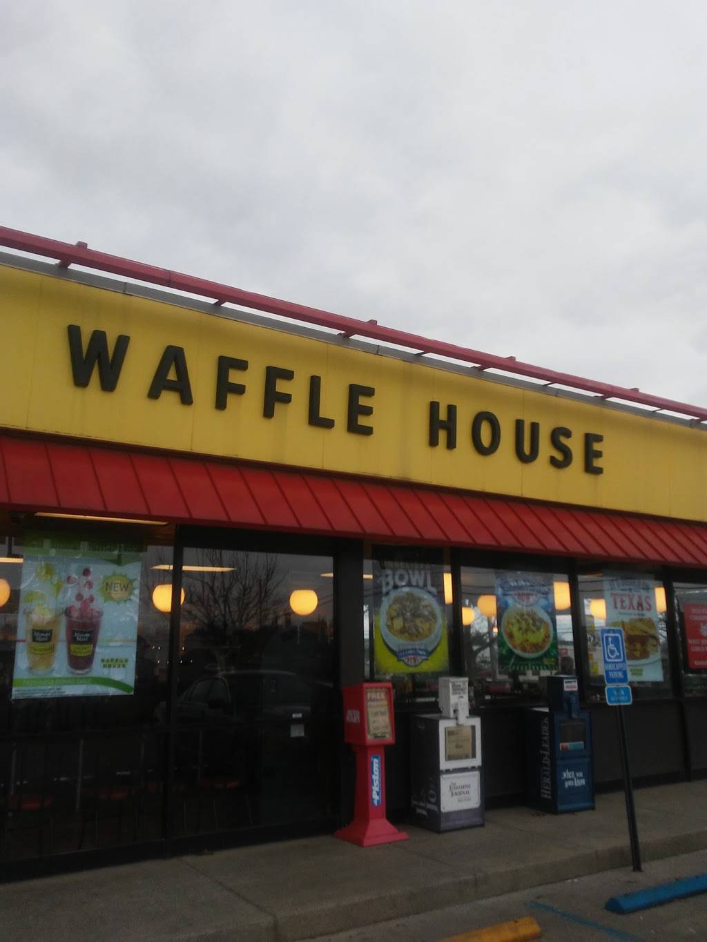 Waffle House | meal takeaway | 1034 N Main St, Nicholasville, KY 40356, USA | 8598819050 OR +1 859-881-9050