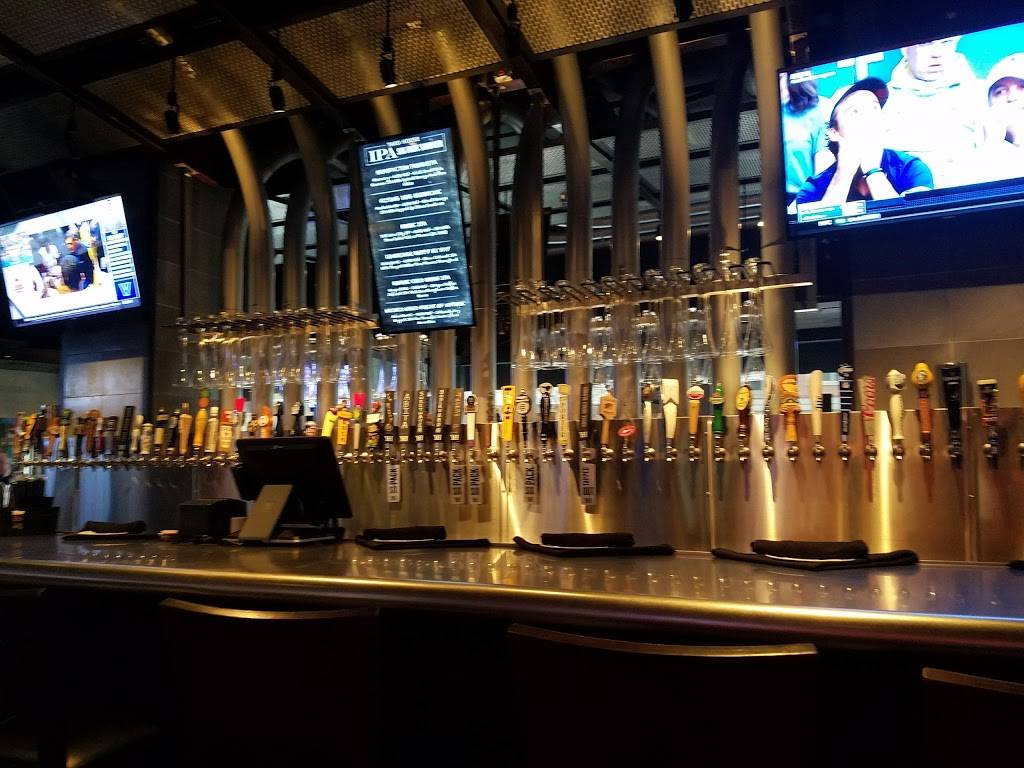 Yard House | restaurant | 4208 Six Forks Rd c110, Raleigh, NC 27609, USA | 9198812590 OR +1 919-881-2590