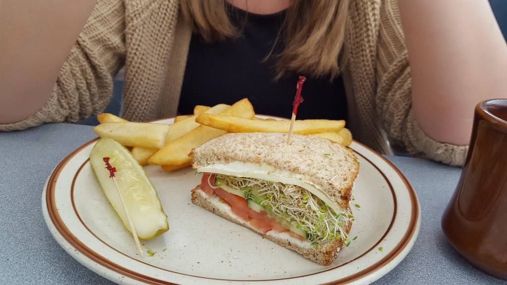 Lorenes Ranch House | restaurant | 6401 Ming Ave, Bakersfield, CA 93309, USA | 6618319250 OR +1 661-831-9250