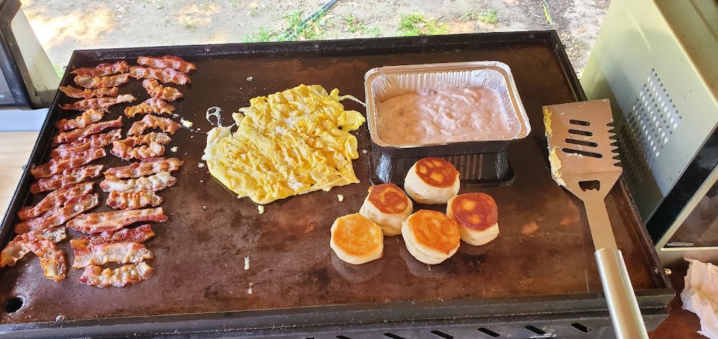 Joeys Meats and Eats | restaurant | 12985 Monroe Pike, Brooklyn, MI 49230, USA | 7344979011 OR +1 734-497-9011