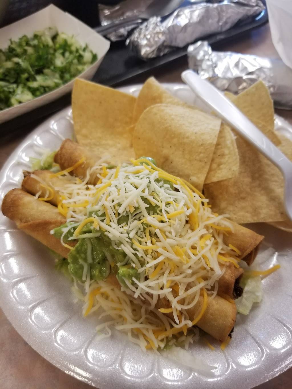 Loretos Mexican Food | restaurant | 9206 S Avenida del Yaqui, Tempe, AZ 85283, USA | 4804912500 OR +1 480-491-2500