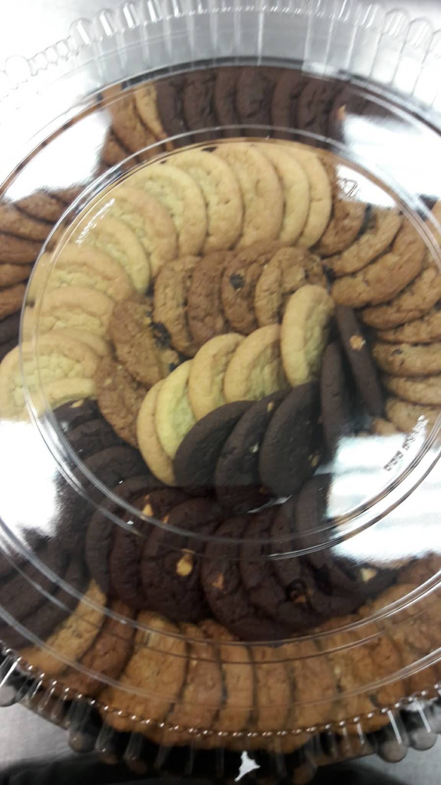 Kidz Table | restaurant | 1901 62nd St, Baltimore, MD 21237, USA | 4109820850 OR +1 410-982-0850