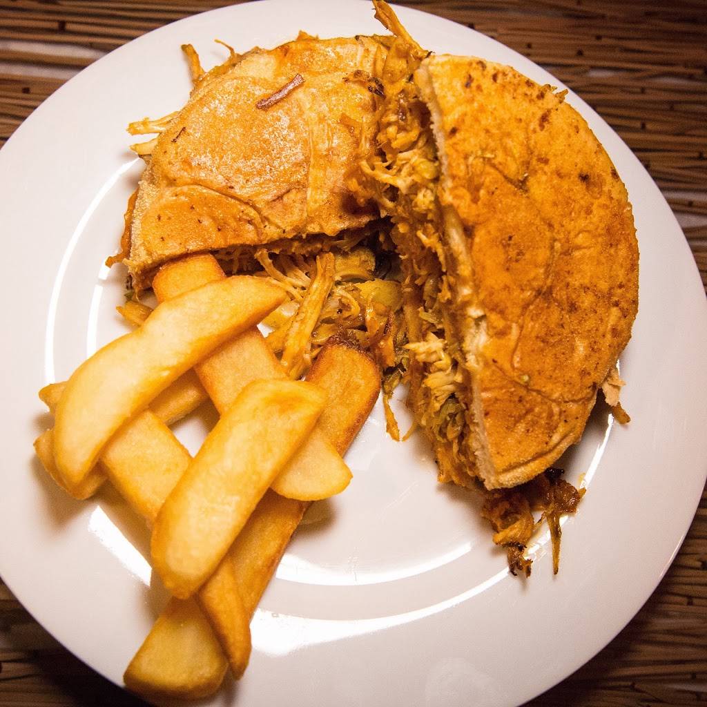 Aruba | restaurant | 240 Dayton Ave, Clifton, NJ 07012, USA | 8622315354 OR +1 862-231-5354