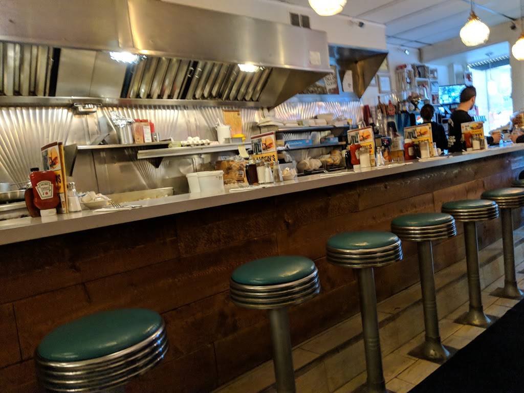 Martins Coffee Shop | meal takeaway | 35 Harvard St, Brookline, MA 02445, USA | 6175660005 OR +1 617-566-0005