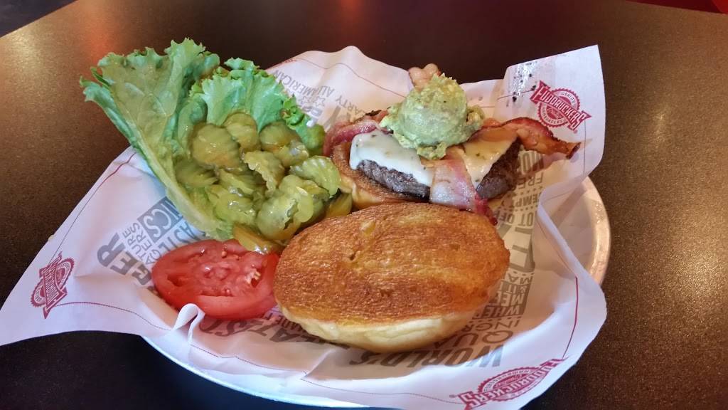 Fuddruckers | restaurant | 11023 Pecan Park Blvd, Cedar Park, TX 78613, USA | 5122191957 OR +1 512-219-1957
