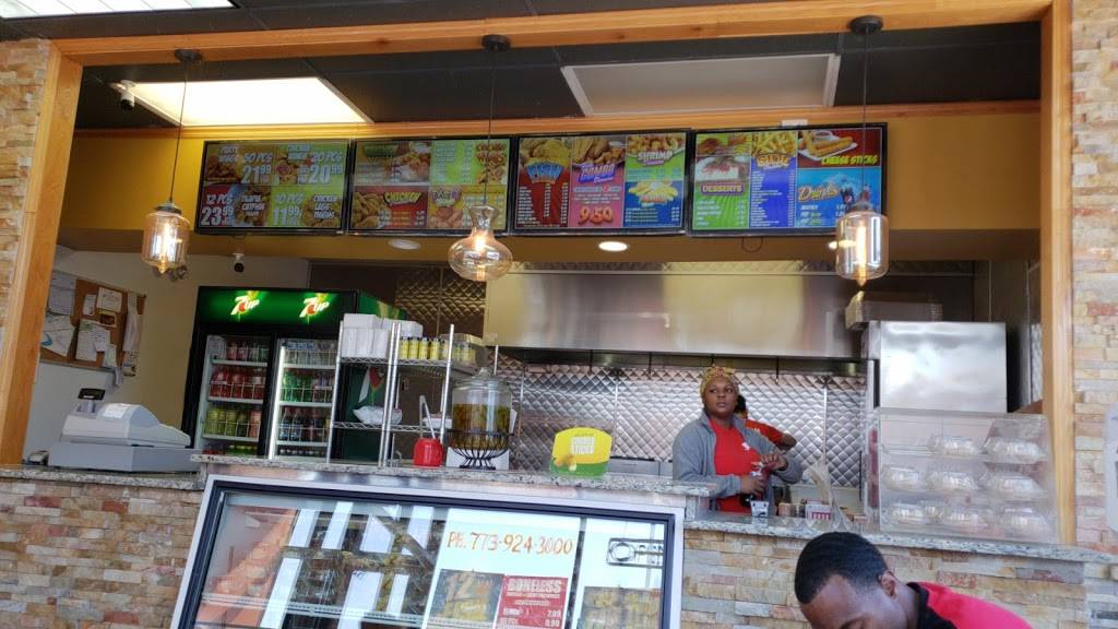 JJ Fish & Chicken | meal takeaway | 1400 E 47th St, Chicago, IL 60653, USA | 7739243000 OR +1 773-924-3000