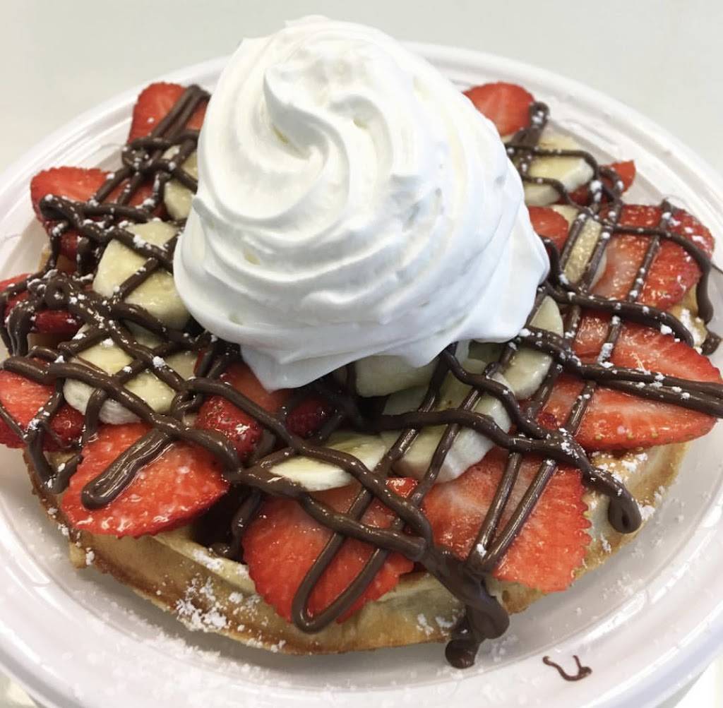 Swirls and Sweets | restaurant | 5 Broad St W, Mt Vernon, NY 10552, USA | 9146682424 OR +1 914-668-2424