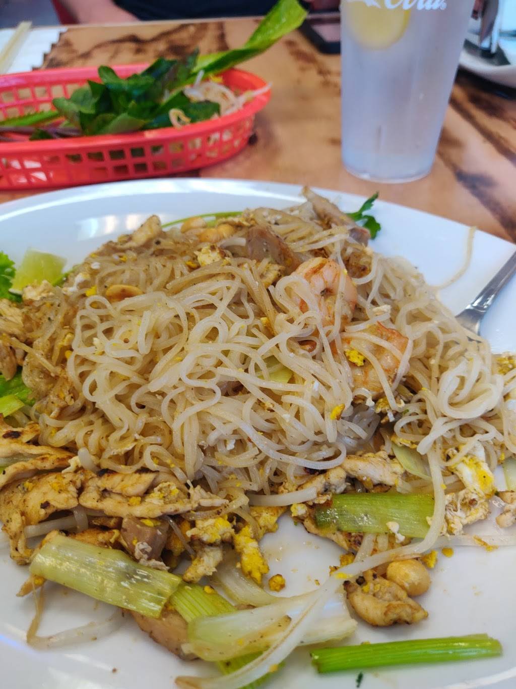 CC Noodle Bar | restaurant | 3035 Lee Hwy, Bristol, VA 24202, USA | 2762852999 OR +1 276-285-2999