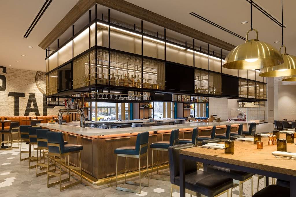 Columbus Tap | restaurant | N Columbus Dr, Chicago, IL 60601, USA | 3124449494 OR +1 312-444-9494