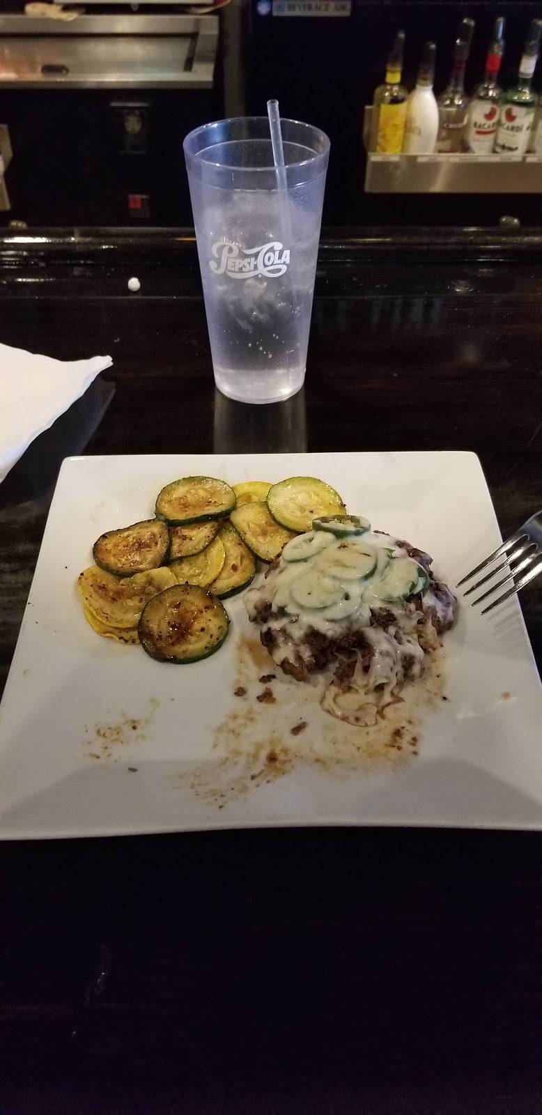 Sidelines Sports Grill | restaurant | 309 W Fairfield Rd, High Point, NC 27263, USA | 3364348605 OR +1 336-434-8605