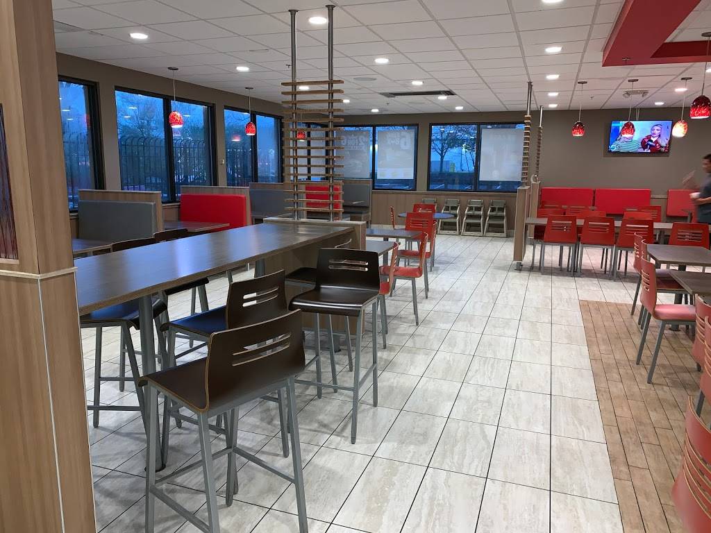 Burger King | restaurant | 22 Beaver St, Milford, MA 01757, USA | 5084229475 OR +1 508-422-9475