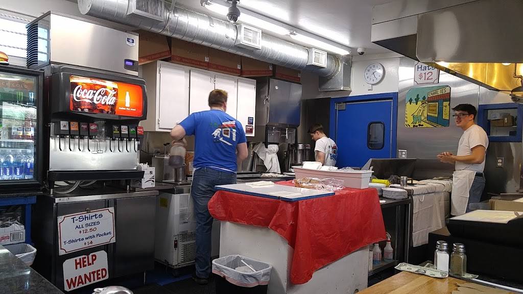 Charlies Hamburgers | restaurant | 237 East MacDade Boulevard, Folsom, PA 19033, USA | 6104614228 OR +1 610-461-4228