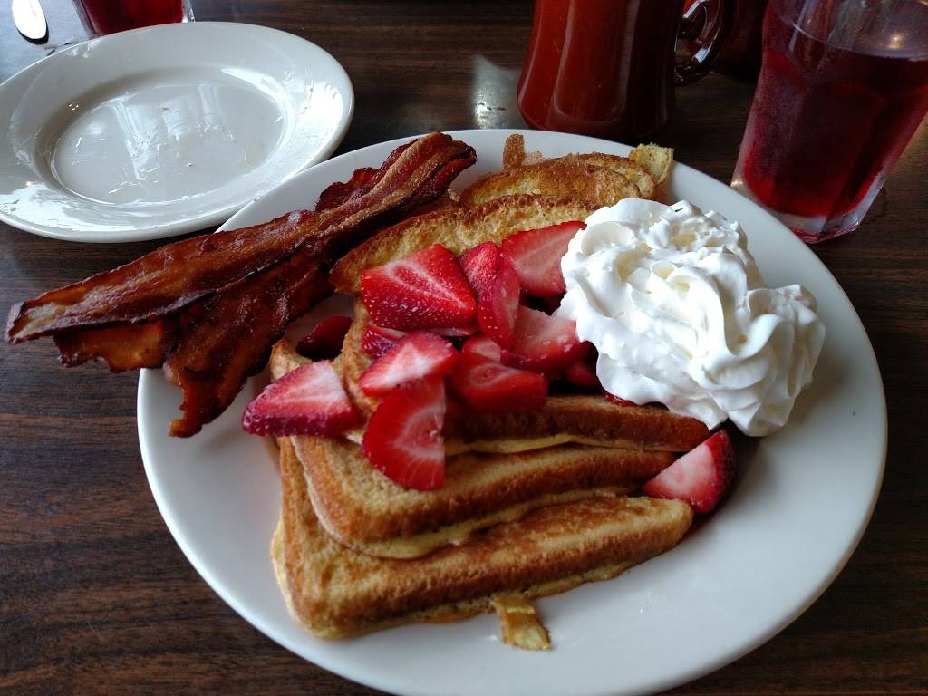 Leos Breakfast Restaurant | restaurant | 249 Main St, Buzzards Bay, MA 02532, USA | 5087597557 OR +1 508-759-7557