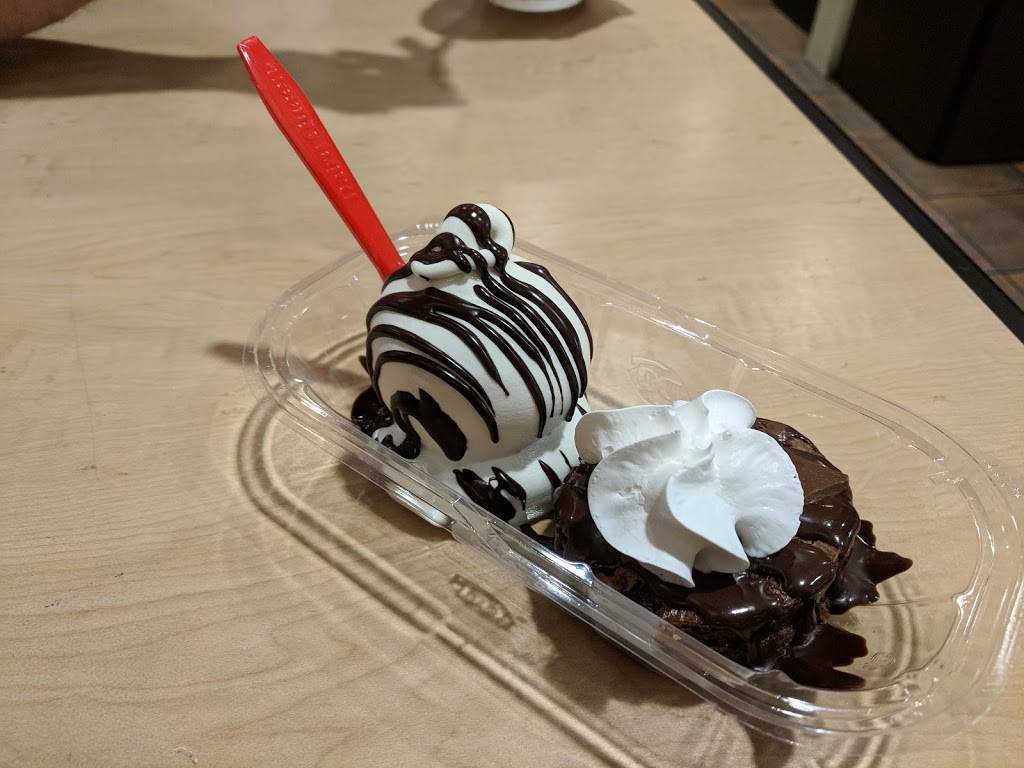 Dairy Queen Grill & Chill | restaurant | 1500 Scheuring Rd, De Pere, WI 54115, USA | 9203381500 OR +1 920-338-1500