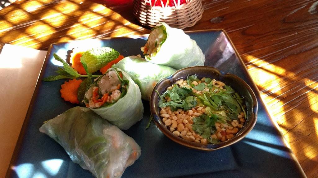 Sophias | Thai Bar & Kitchen | restaurant | 129 E St, Davis, CA 95616, USA | 5307584333 OR +1 530-758-4333