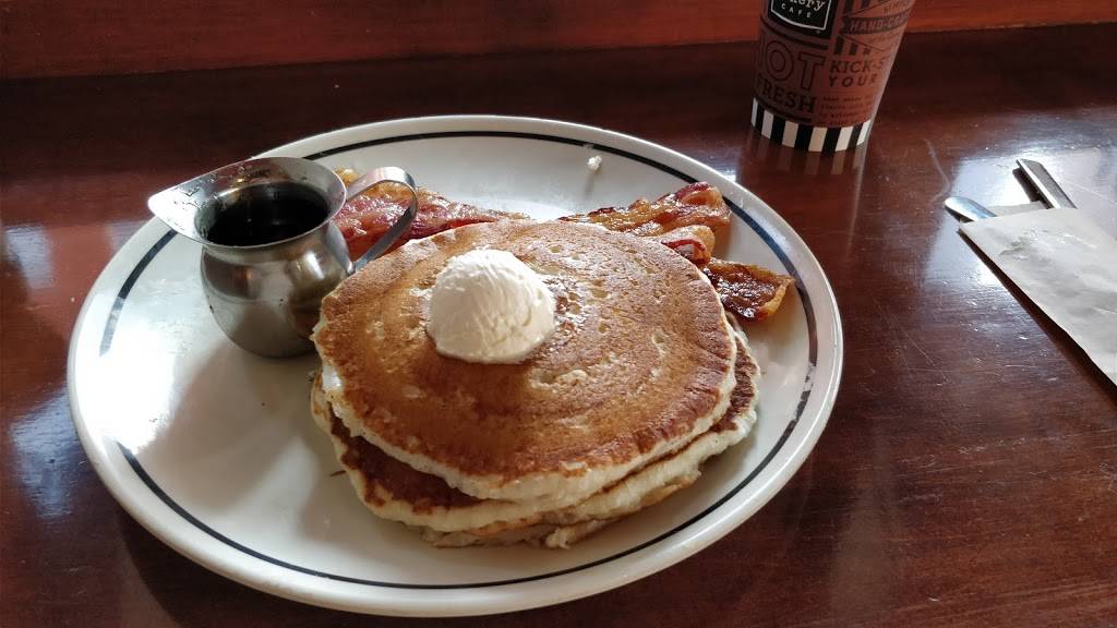 Corner Bakery Cafe | bakery | 301 N Market St #100, Dallas, TX 75202, USA | 2146518650 OR +1 214-651-8650