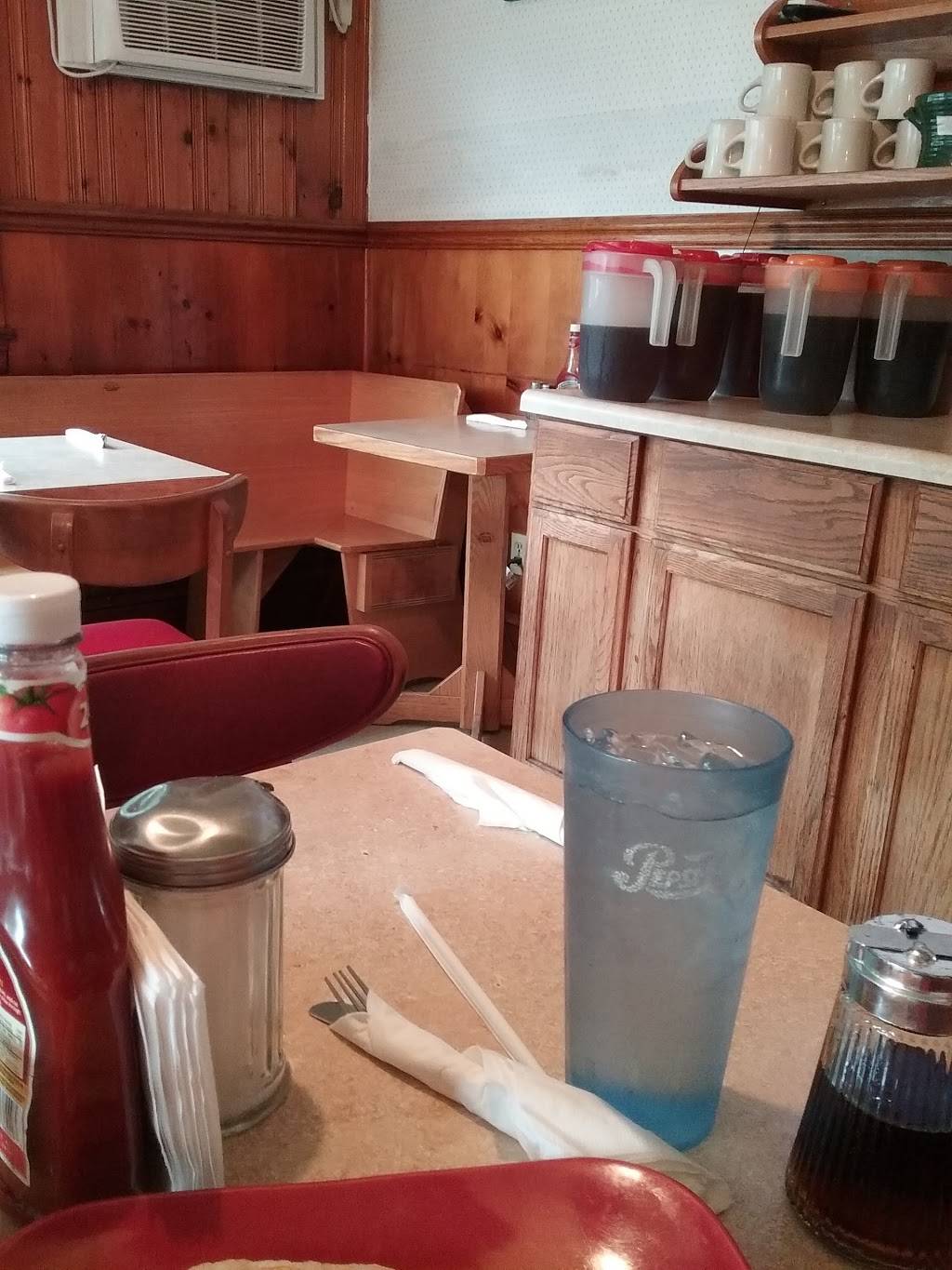 Wylliesburg Diner | restaurant | 2300 Barnesville Hwy, Wylliesburg, VA 23976, USA | 4347350130 OR +1 434-735-0130