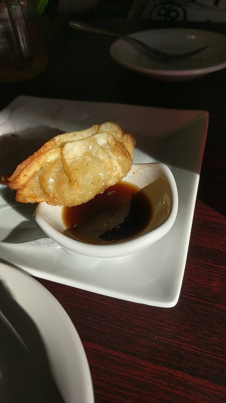 Nois Thai Kitchen | restaurant | 524-526 Milton Way, St Helens, OR 97051, USA | 9712224817 OR +1 971-222-4817