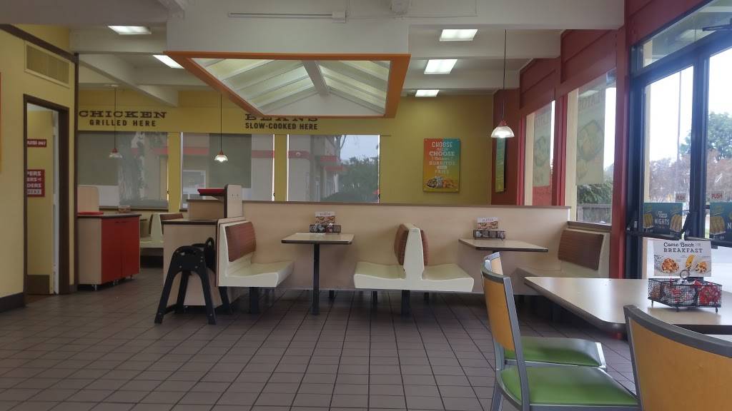 Del Taco | meal takeaway | 1740 E Dyer Rd, Santa Ana, CA 92705, USA | 9492504716 OR +1 949-250-4716
