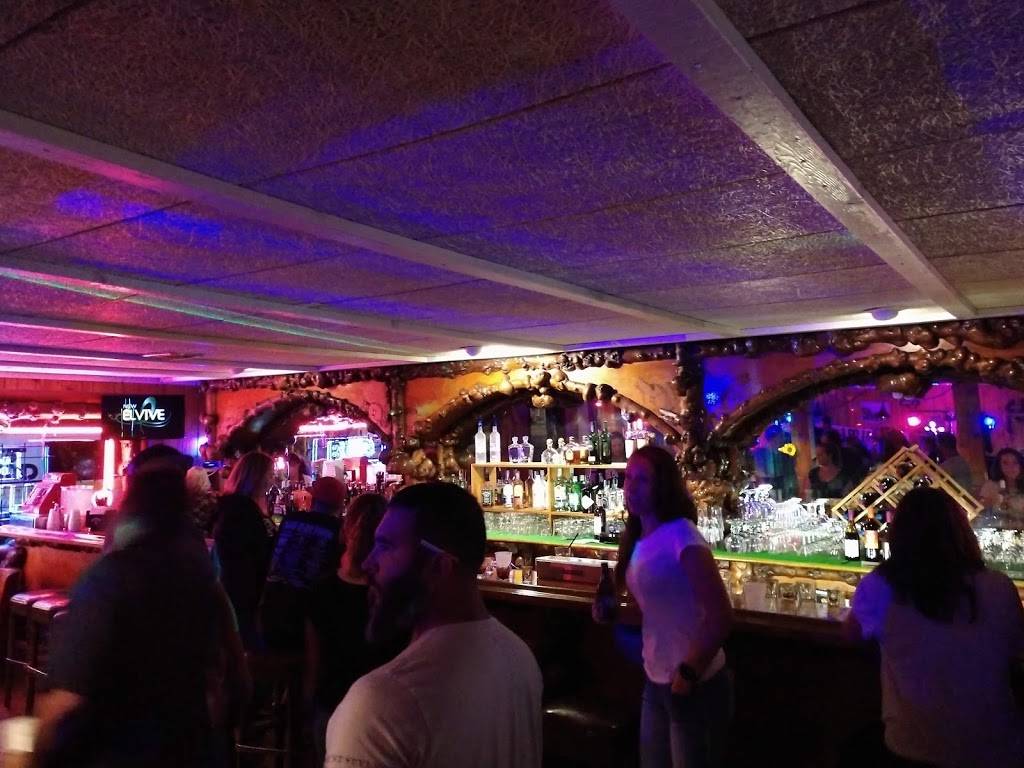 The Log Cabin | restaurant | 64 E Sierra Ave, Portola, CA 96122, USA | 5308329616 OR +1 530-832-9616