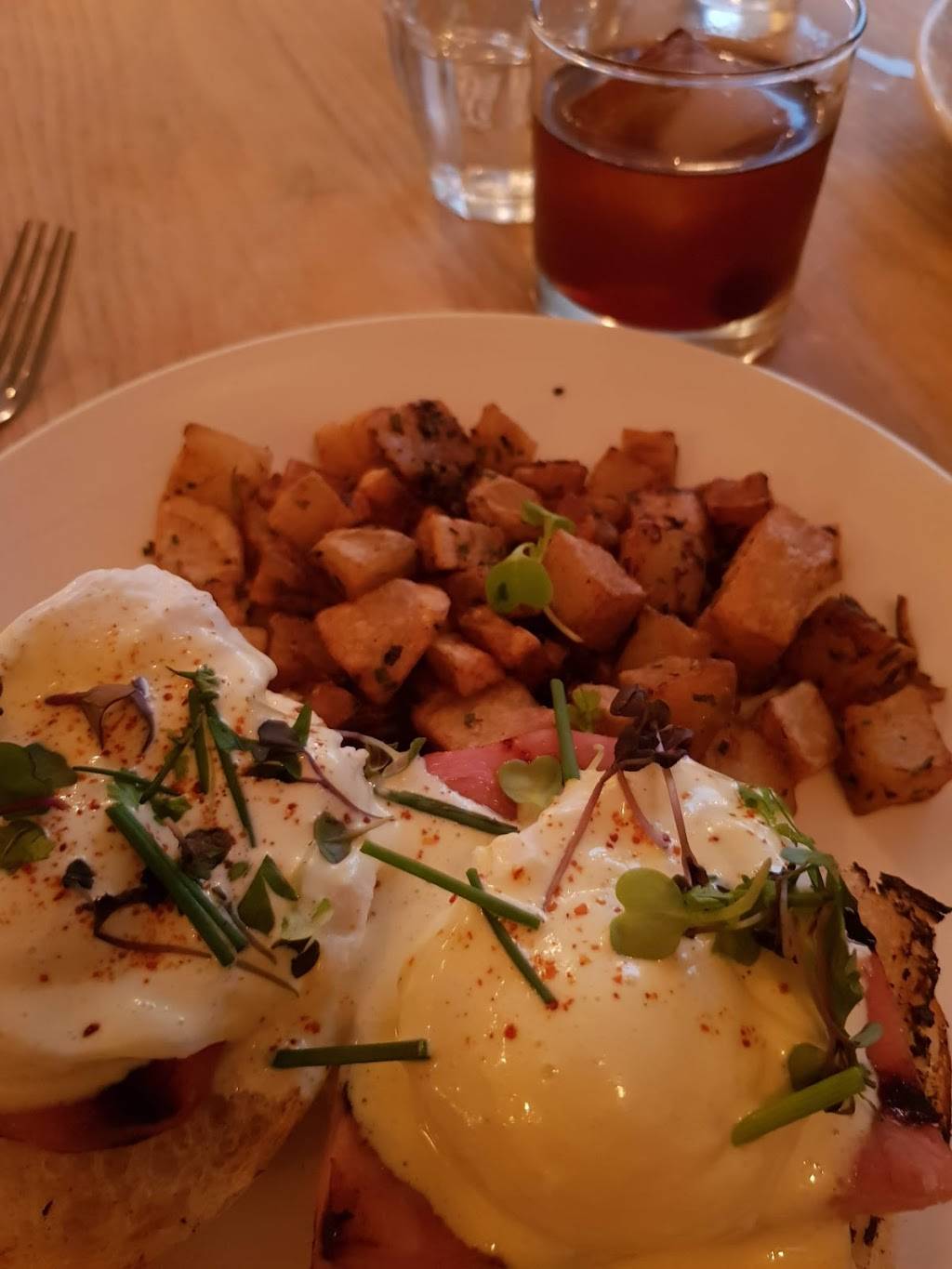 The East Pole | restaurant | 133 E 65th St, New York, NY 10065, USA | 2122492222 OR +1 212-249-2222