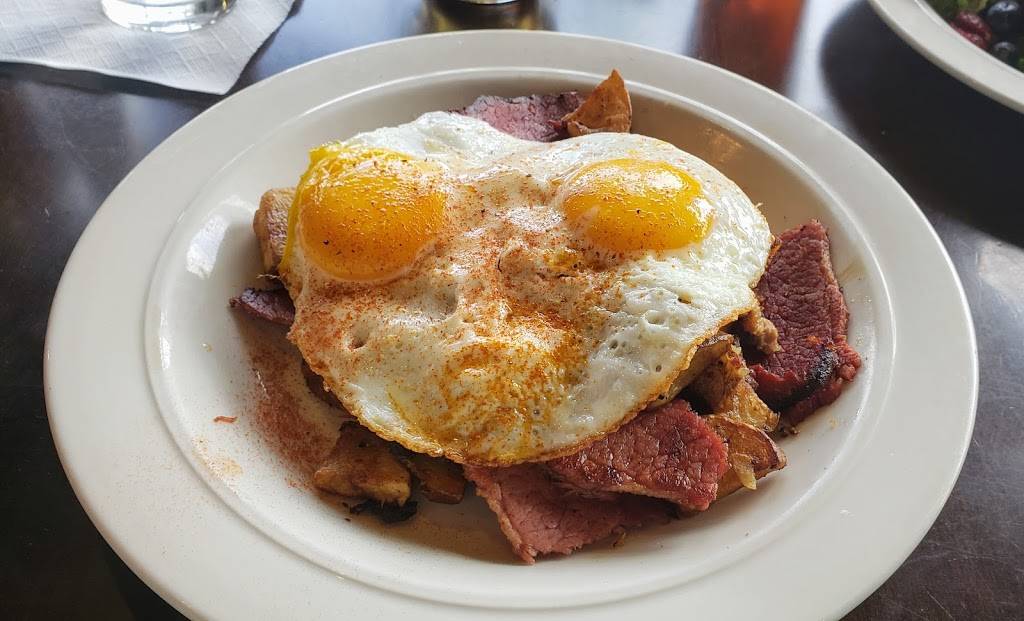 Beast + Barrel | restaurant | 16 Frazier Ave, Chattanooga, TN 37405, USA | 4238054599 OR +1 423-805-4599