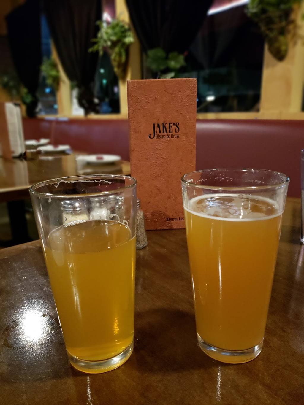 Jakes Bistro & Brew | restaurant | 12170 4th St, Yucaipa, CA 92399, USA | 9097908750 OR +1 909-790-8750