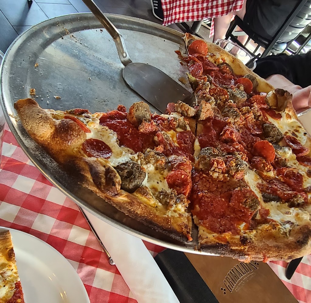 Grimaldis Pizzeria | restaurant | 1441 N Webb Rd, Wichita, KS 67206, USA | 3163610950 OR +1 316-361-0950