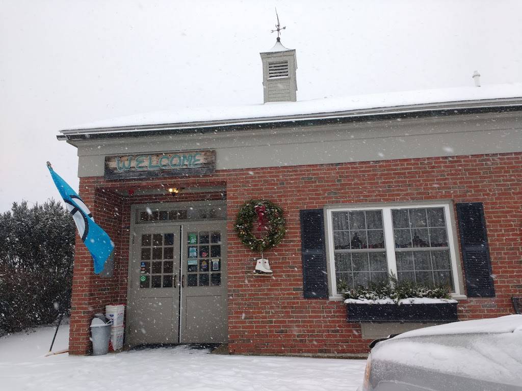 Kitchen Cravings | restaurant | 15 Airport Rd, Gilford, NH 03249, USA | 6035280001 OR +1 603-528-0001