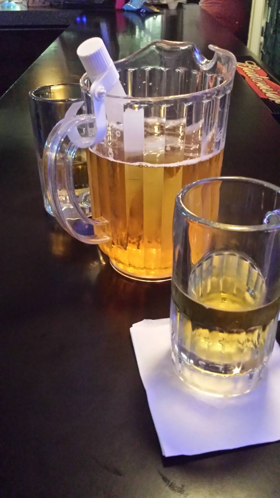 Hollars Bar & Grill | restaurant | 4050 27th St, Moline, IL 61265, USA | 3092779028 OR +1 309-277-9028