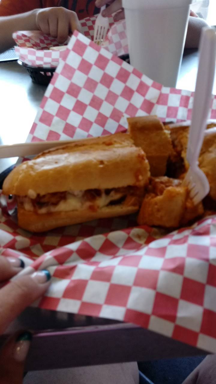 Petrones Pazzo Vita | restaurant | 4546 Atherton Dr, Taylorsville, UT 84123, USA | 8012680664 OR +1 801-268-0664