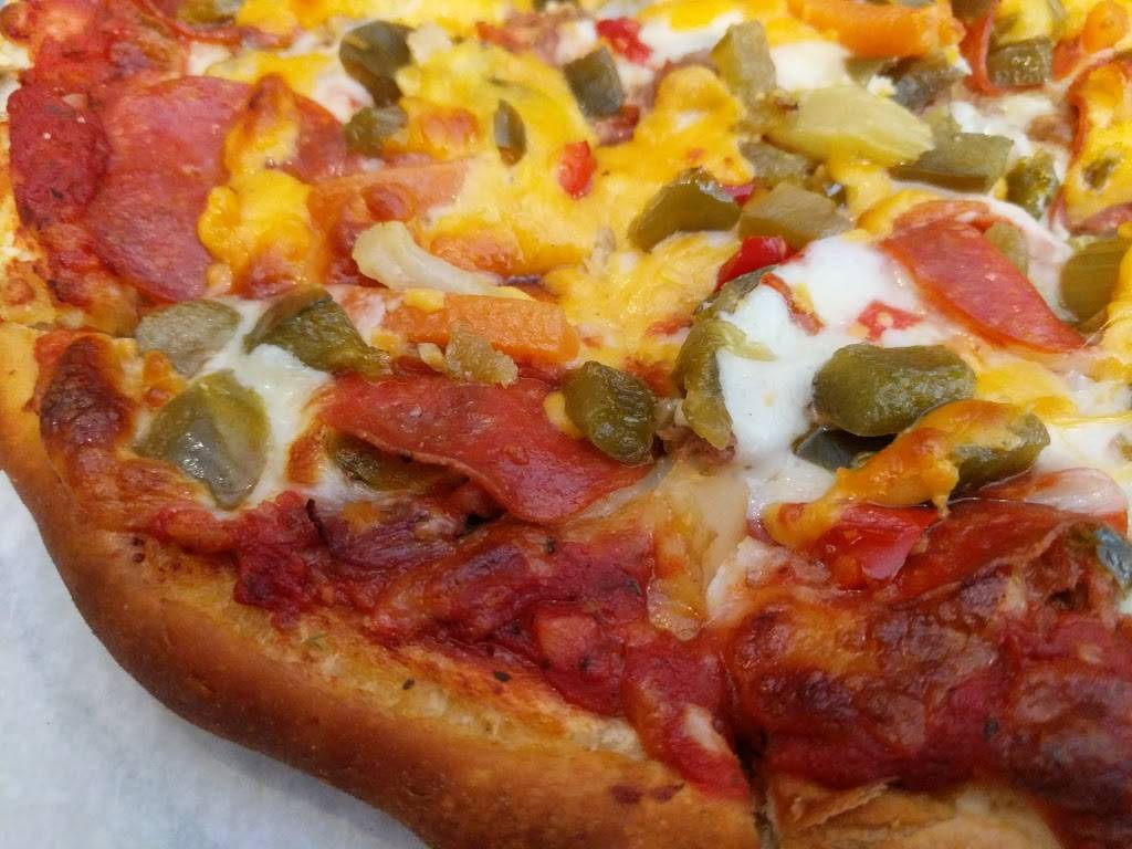 Mels Pizza | restaurant | 728 W Chicago St, Elgin, IL 60123, USA | 8476958180 OR +1 847-695-8180