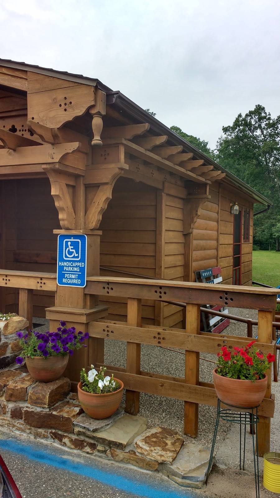 Valeri Anns Family Foods | restaurant | 26025 Co Rd 3, Merrifield, MN 56465, USA | 2184543663 OR +1 218-454-3663